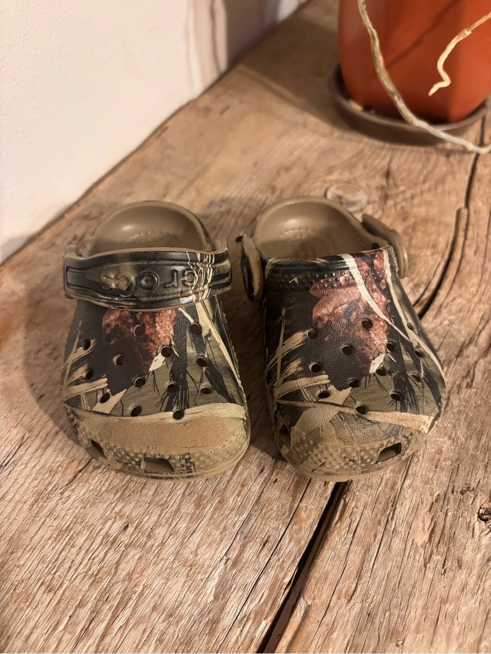 CROCS Toddler Camo Slip-On Clogs in Tan and Green